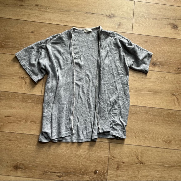 Ginger G gray cardigan. One size fits most - Picture 1 of 3